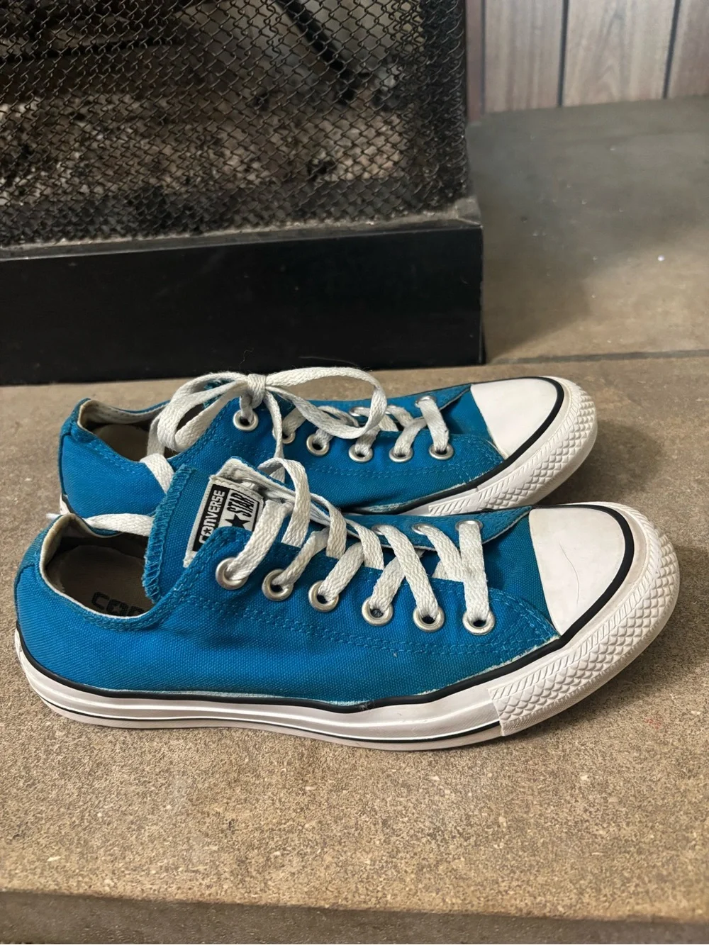 Converse Chuck Taylor All Star Low Top Blue Hero canvas colorway size 7 women